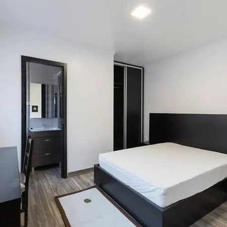 Quarto Grande E Luminoso!!